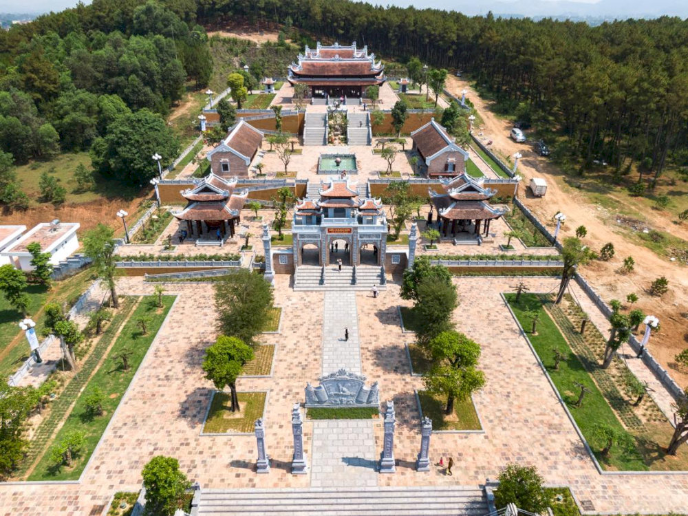 Đền Chung Sơn